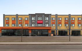 Ramada By Wyndham West Edmonton Hotel & Suites